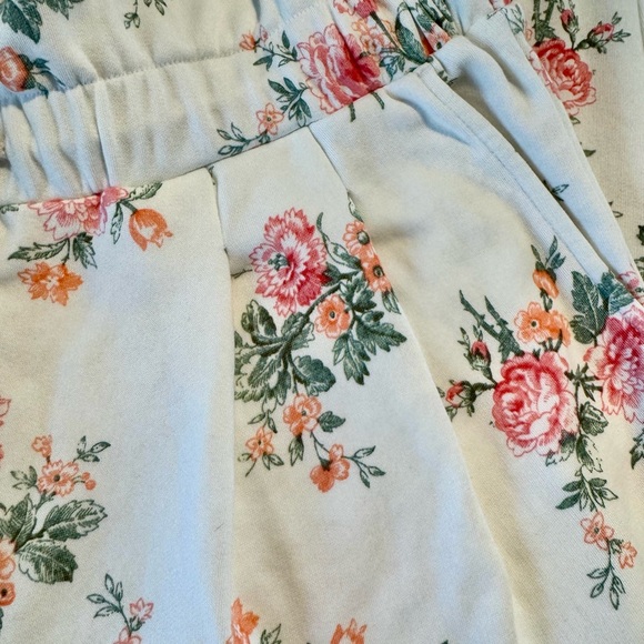 Lou & Grey Pink and White Floral Crew Neck Sweater Set - Picture 7 of 8